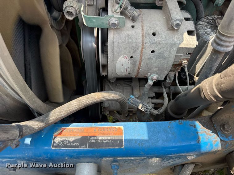 image for item EF2091 2013 Volvo  VNL semi truck