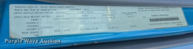 image for item EF2091 2013 Volvo  VNL semi truck