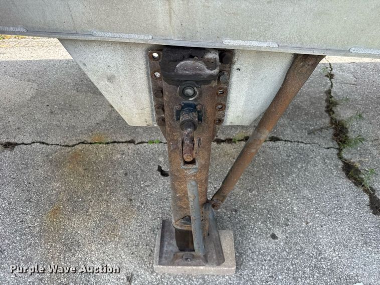 image for item EF2092 2007 Superior end dump trailer