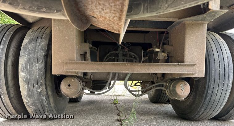 image for item EF2092 2007 Superior end dump trailer