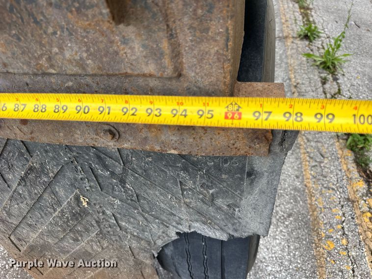 image for item EF2092 2007 Superior end dump trailer