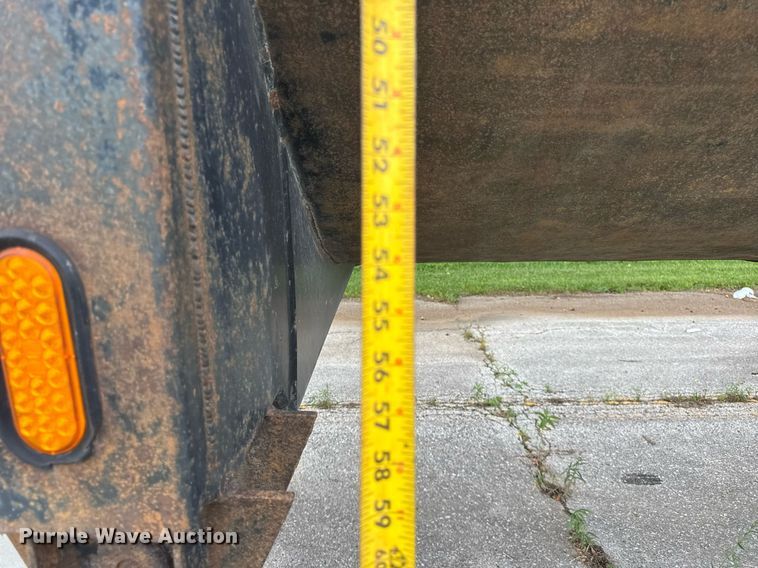 image for item EF2092 2007 Superior end dump trailer