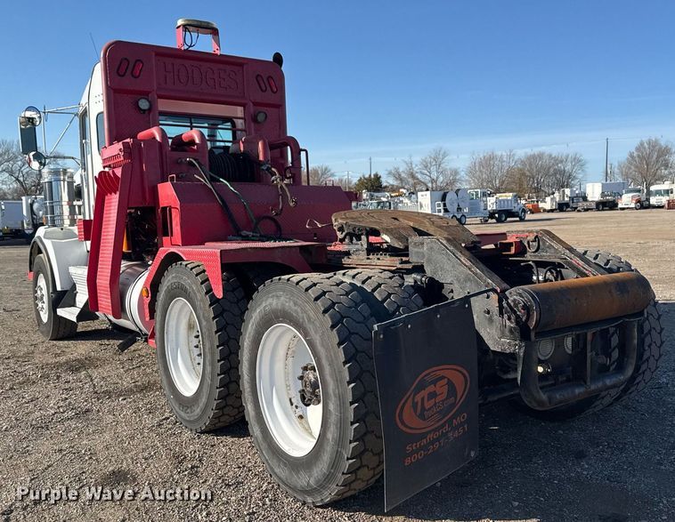 image for item EG2394 2012 Kenworth T800 winch truck