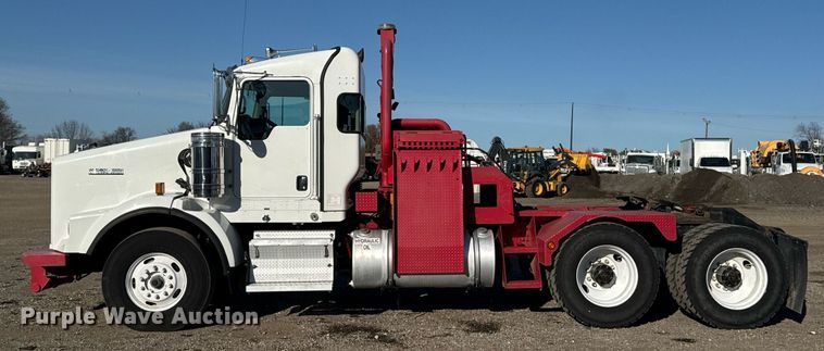 image for item EG2394 2012 Kenworth T800 winch truck