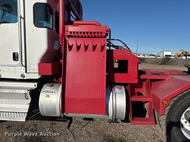 image for item EG2394 2012 Kenworth T800 winch truck