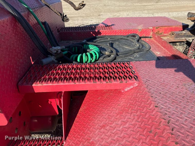 image for item EG2394 2012 Kenworth T800 winch truck