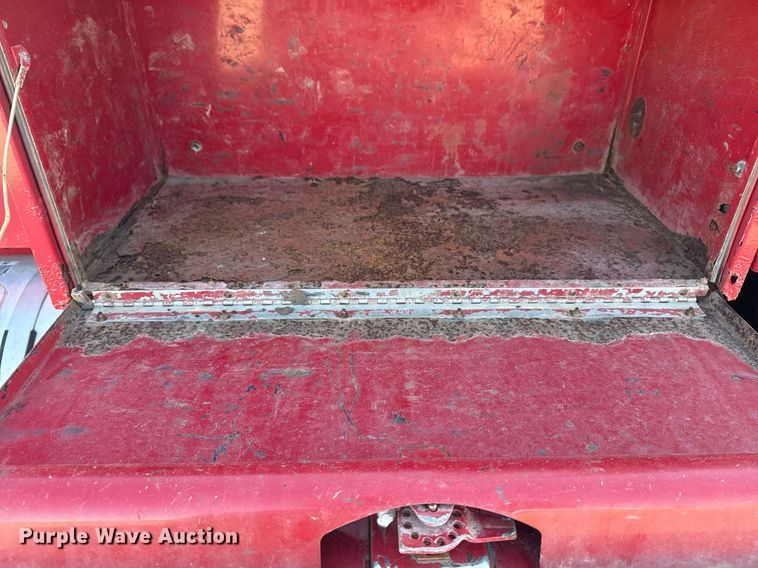 image for item EG2394 2012 Kenworth T800 winch truck