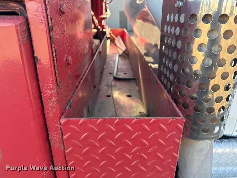 image for item EG2394 2012 Kenworth T800 winch truck