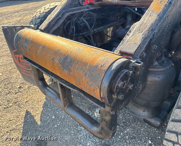 image for item EG2394 2012 Kenworth T800 winch truck