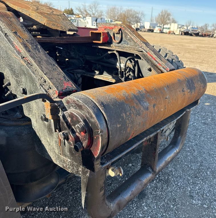 image for item EG2394 2012 Kenworth T800 winch truck