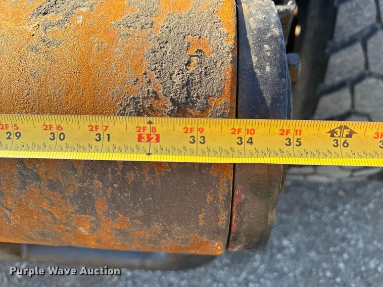 image for item EG2394 2012 Kenworth T800 winch truck