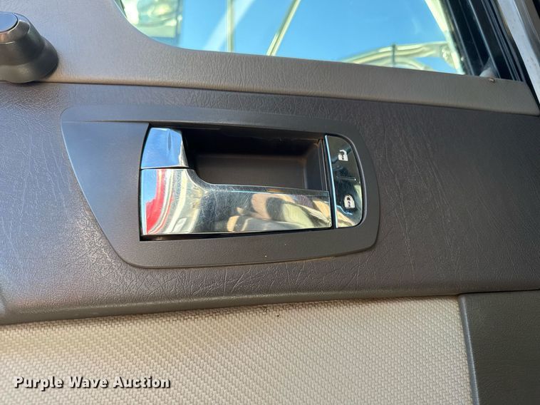 image for item EG2394 2012 Kenworth T800 winch truck