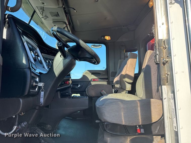 image for item EG2394 2012 Kenworth T800 winch truck