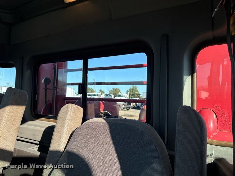 image for item EG2394 2012 Kenworth T800 winch truck