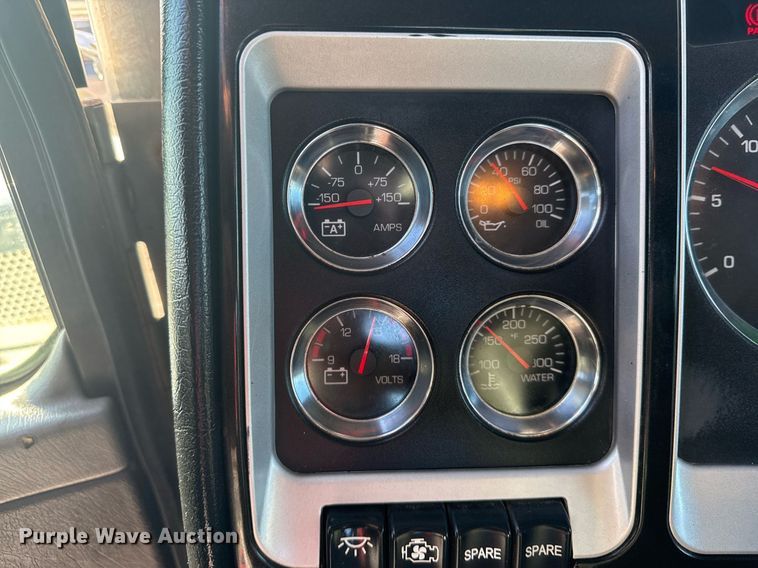 image for item EG2394 2012 Kenworth T800 winch truck