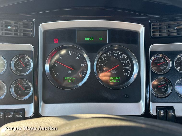 image for item EG2394 2012 Kenworth T800 winch truck