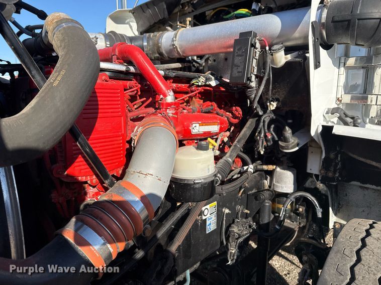 image for item EG2394 2012 Kenworth T800 winch truck