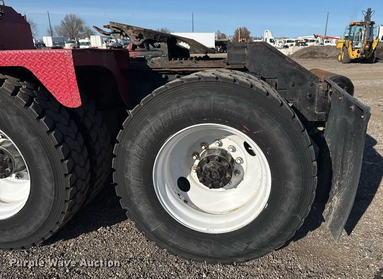 image for item EG2394 2012 Kenworth T800 winch truck