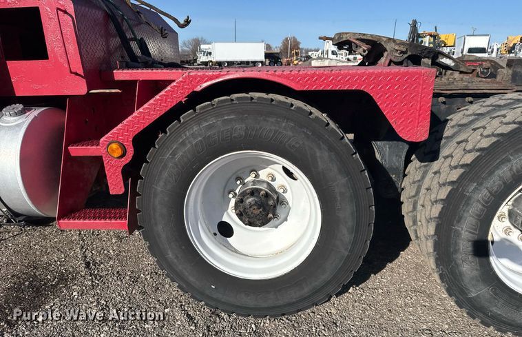 image for item EG2394 2012 Kenworth T800 winch truck