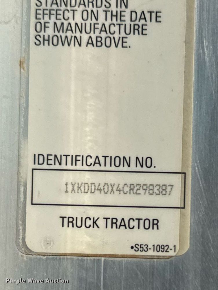 image for item EG2394 2012 Kenworth T800 winch truck