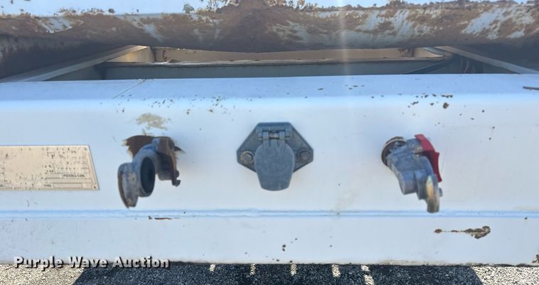 image for item EG5935 1996 Transcraft pipe trailer