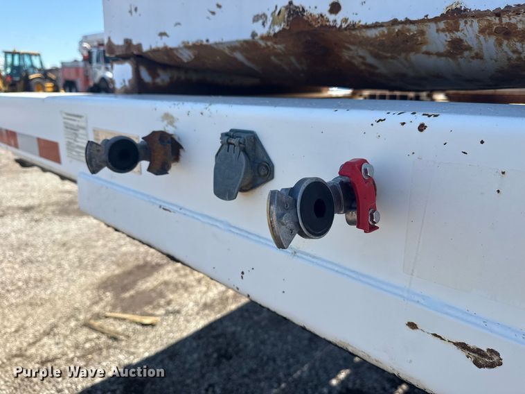 image for item EG5935 1996 Transcraft pipe trailer