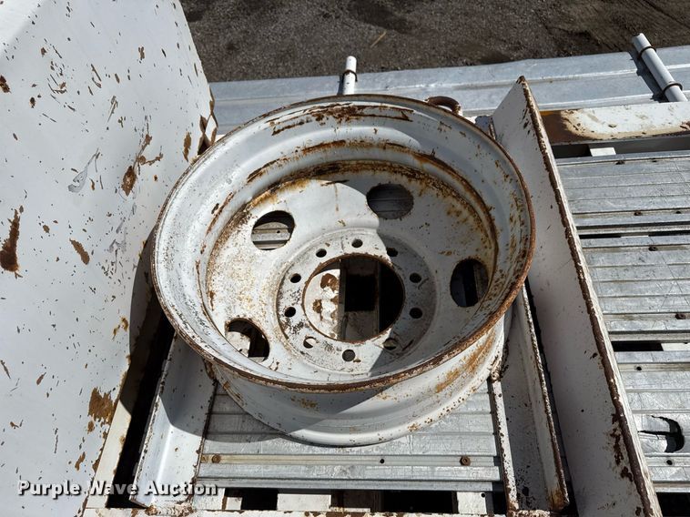 image for item EG5935 1996 Transcraft pipe trailer