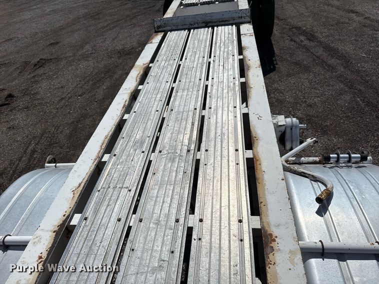 image for item EG5935 1996 Transcraft pipe trailer