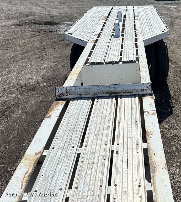 image for item EG5935 1996 Transcraft pipe trailer