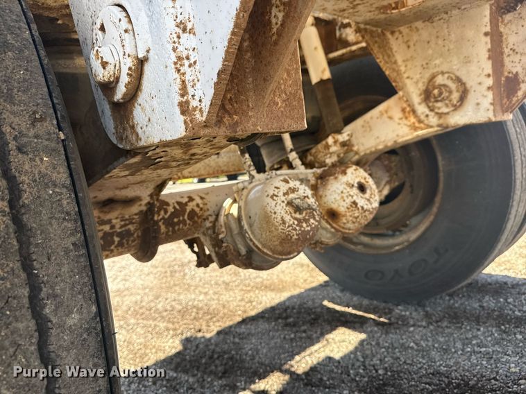 image for item EG5935 1996 Transcraft pipe trailer