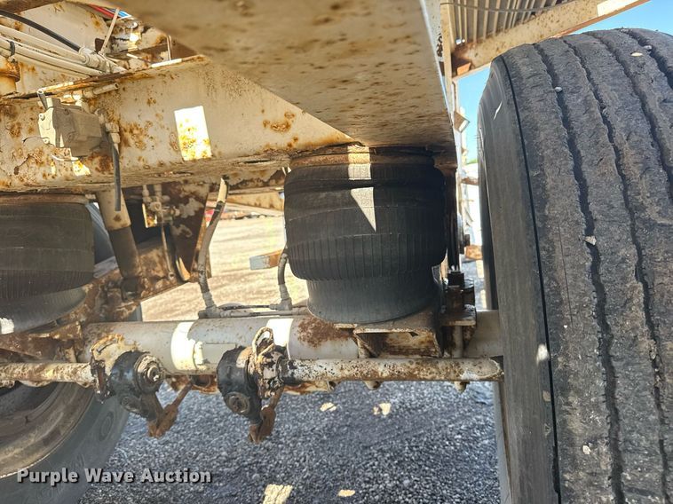 image for item EG5935 1996 Transcraft pipe trailer