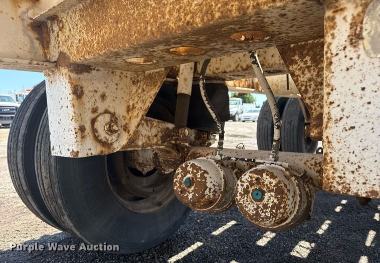 image for item EG5935 1996 Transcraft pipe trailer