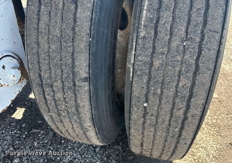 image for item EG5935 1996 Transcraft pipe trailer