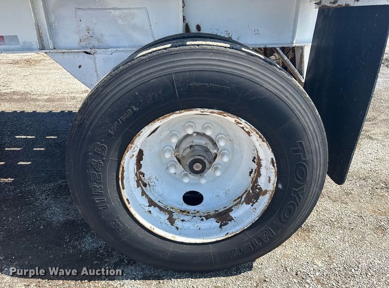 image for item EG5935 1996 Transcraft pipe trailer