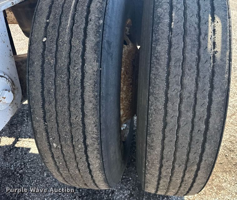 image for item EG5935 1996 Transcraft pipe trailer