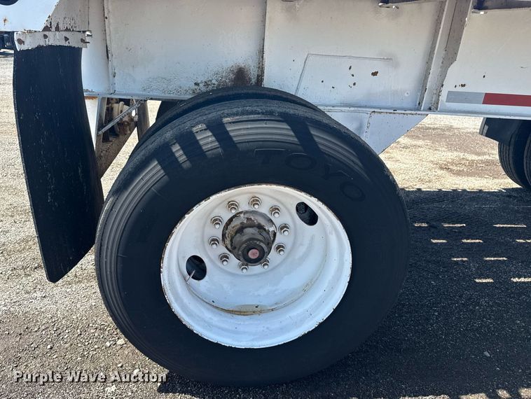 image for item EG5935 1996 Transcraft pipe trailer