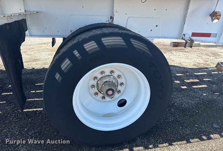 image for item EG5935 1996 Transcraft pipe trailer