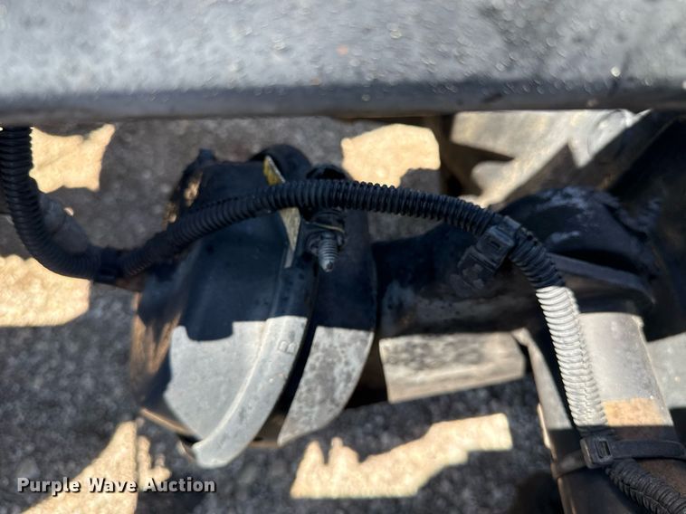 image for item EG5941 2002 Freightliner Century Class semi truck