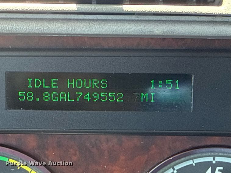 image for item EG5941 2002 Freightliner Century Class semi truck