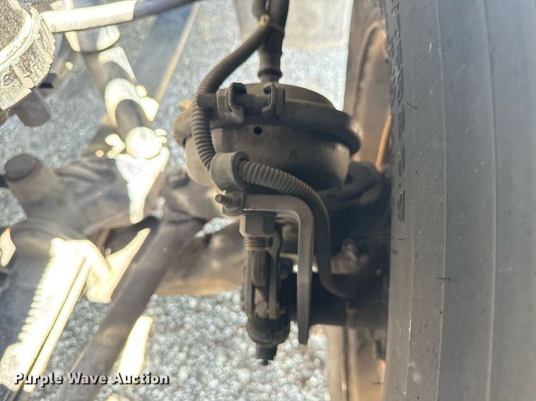 image for item EG5941 2002 Freightliner Century Class semi truck