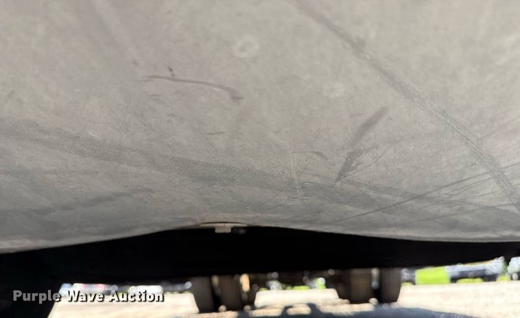 image for item EG5941 2002 Freightliner Century Class semi truck