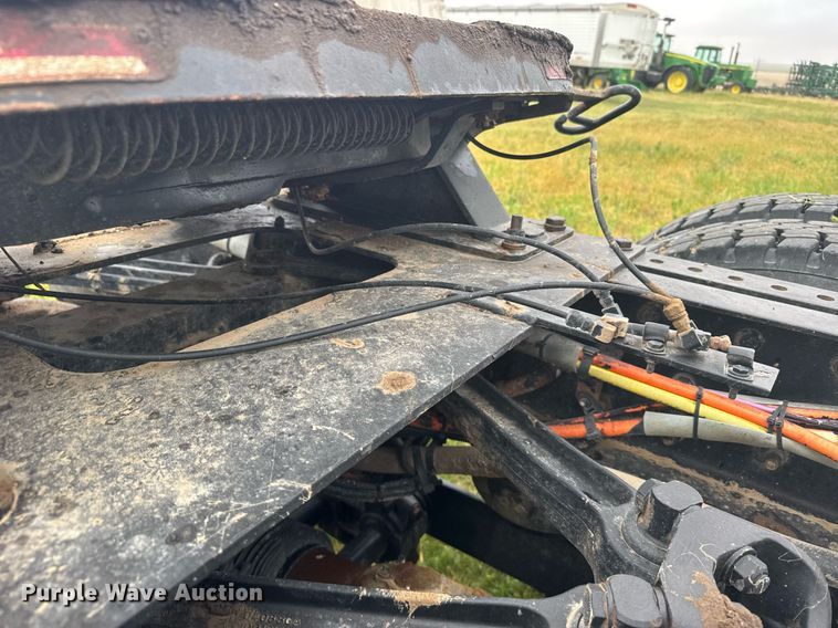 image for item EG6593 2010 Kenworth T800 semi truck