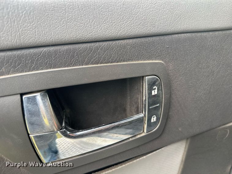 image for item EG6593 2010 Kenworth T800 semi truck