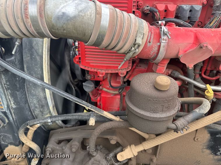 image for item EG6593 2010 Kenworth T800 semi truck