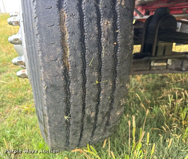 image for item EG6593 2010 Kenworth T800 semi truck