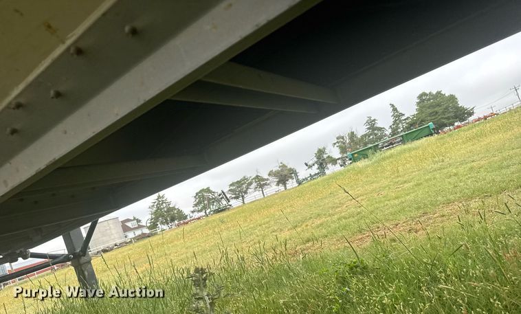 image for item EG6594 2011 Dakota grain trailer