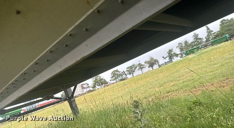 image for item EG6594 2011 Dakota grain trailer