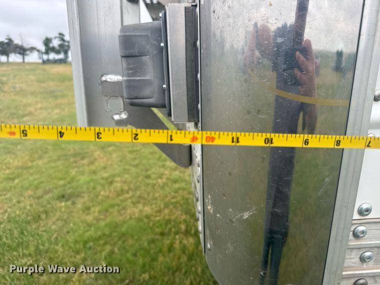 image for item EG6595 2017 Timpte grain trailer