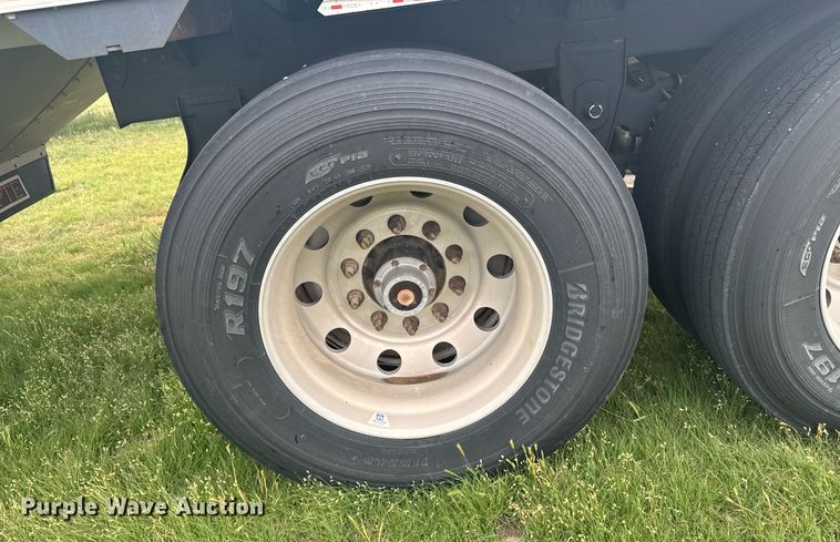 image for item EG6595 2017 Timpte grain trailer