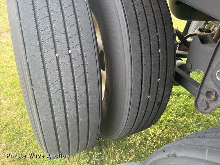 image for item EG6595 2017 Timpte grain trailer